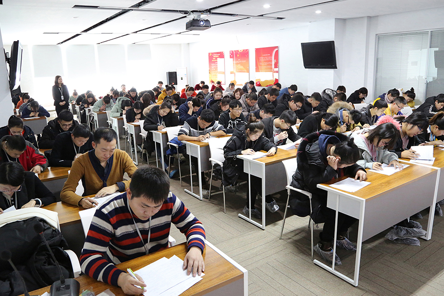 “掌握安全知識，提高安全技能”哈三聯第七屆安全生產知識競賽活動舉行